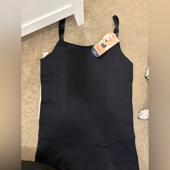 Shapermint Essentials Cami - Picture 2 of 3